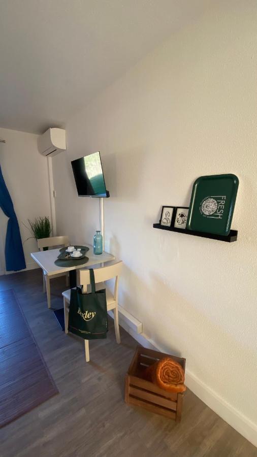 Joli Studio Camargue Lou Rouge Arles Extérieur photo