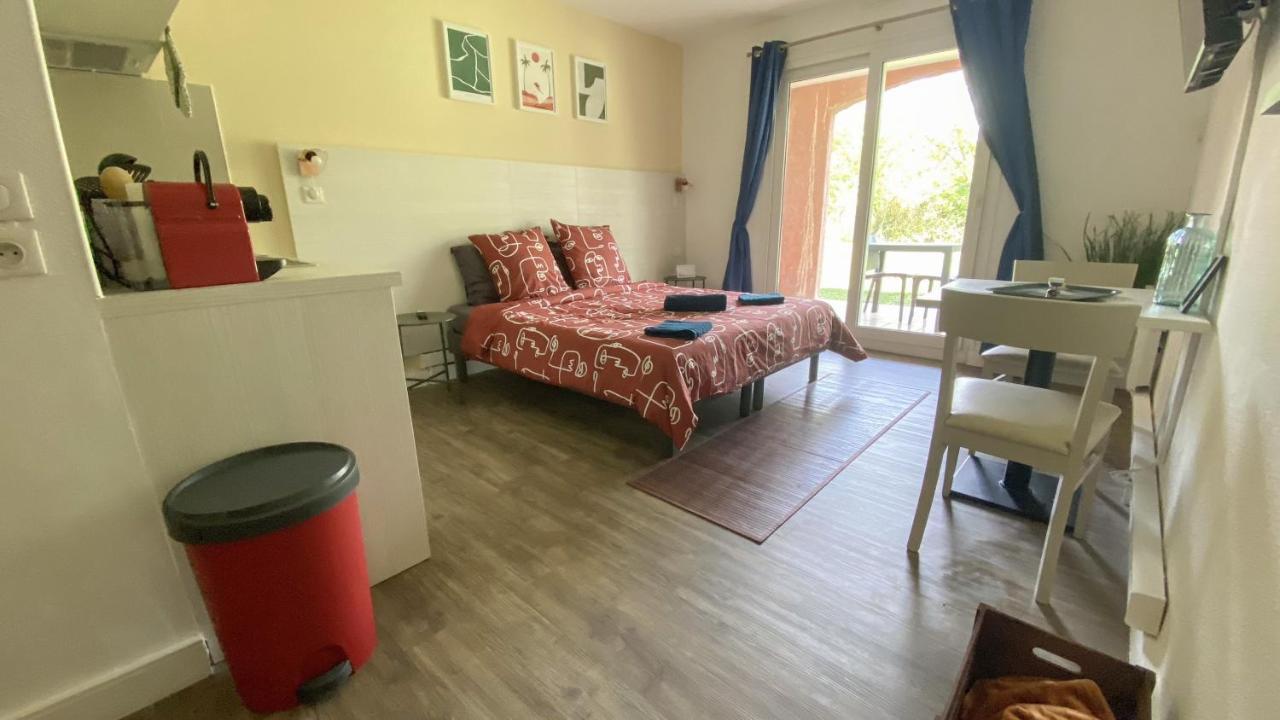 Joli Studio Camargue Lou Rouge Arles Extérieur photo